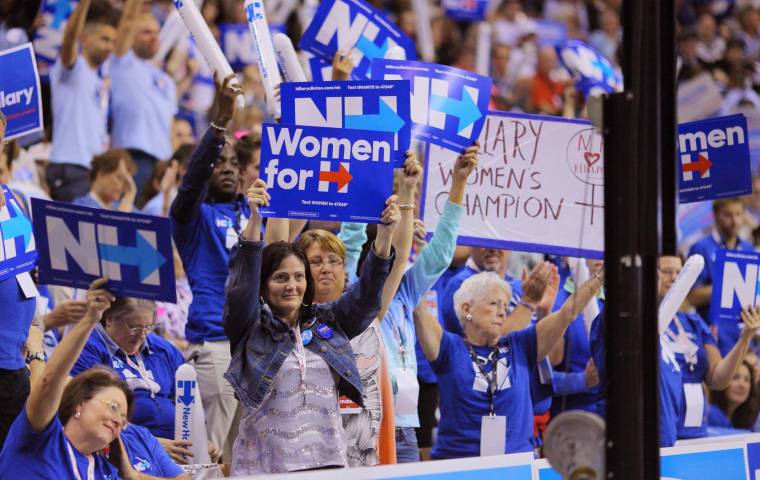 Előhúzták Amerikában a női kártyát