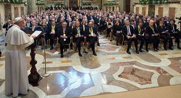 Károly-díjat kapott a pápa