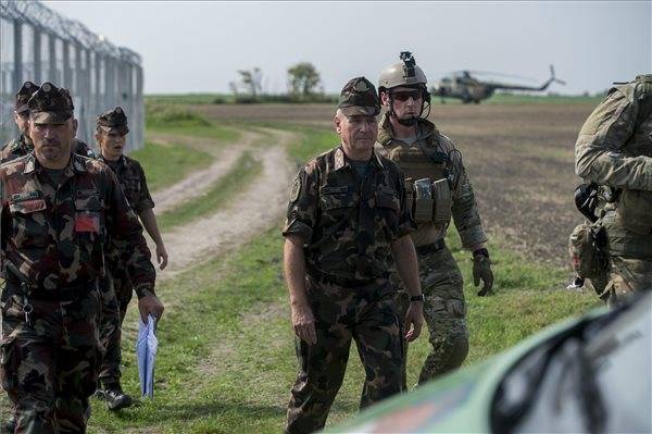 Kijelölik a kerítés nyomvonalát a magyar–román határon