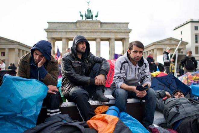 Csökkentenék az integrációra nem hajlandó menekültek juttatásait