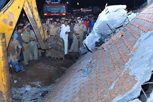 Pokoli tűzvész egy indiai templomban