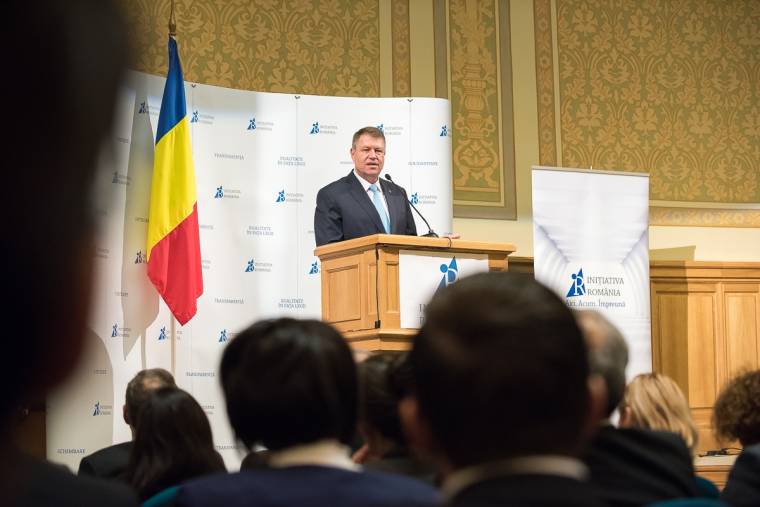 Johannis: nem lesznek kötelező migránskvóták