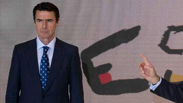 Spanyol miniszter bukott bele a Panama-botrányba