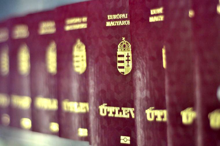 Washington „biztonsági kockázatokra” hivatkozva korlátozza a magyar állampolgárok részvételét a könnyített vízumprogramban