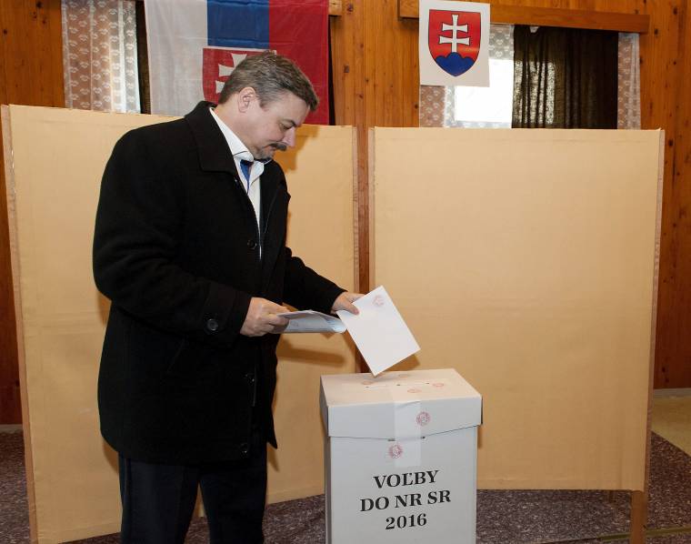 Felajánlja lemondását az MKP elnöke