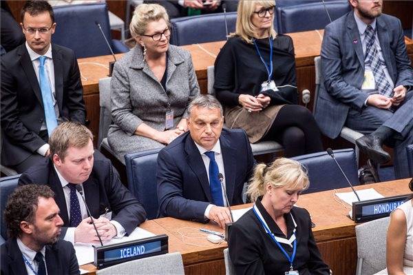 Orbán: Európa nem lesz képes egyedül viselni a migráció terheit