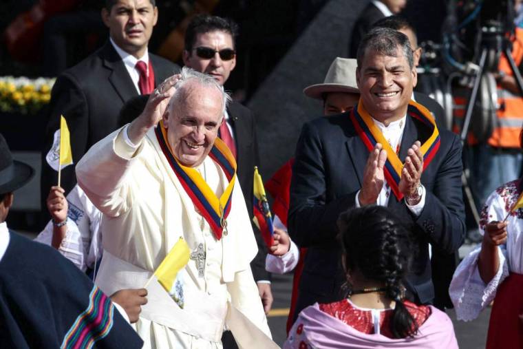 Ecuadorba érkezett Ferenc pápa