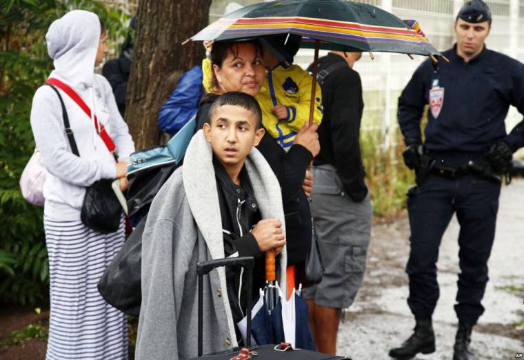 Cigánytelep felszámolás miatt bírálja Párizst az ENSZ