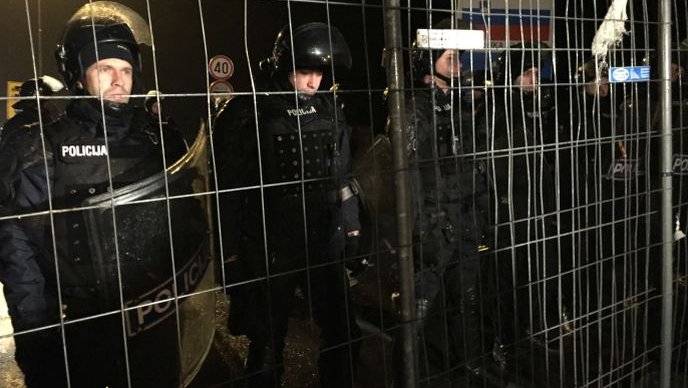A horvát–szlovén határ senki földjén rekedtek a migránsok