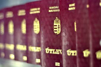Washington „biztonsági kockázatokra” hivatkozva korlátozza a magyar állampolgárok részvételét a könnyített vízumprogramban