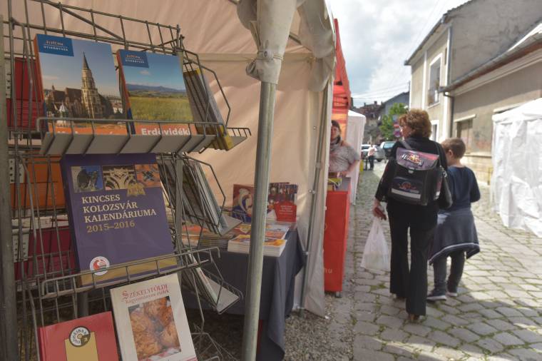 Aranyra, Áprilyra, Kassákra is emlékeznek a Kolozsvári Ünnepi Könyvhéten