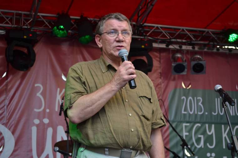 „Csak beszélünk a fordítások fontosságáról” – Interjú H. Szabó Gyulával