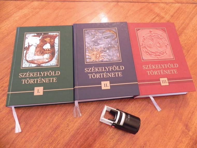 Nyomdában a Székelyföld háromkötetes története