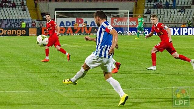 Liga 1: helycsere az élen