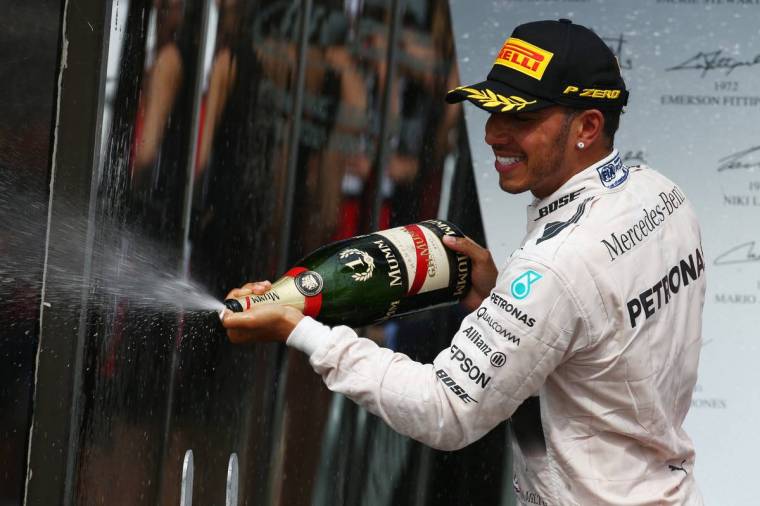 Hamilton magabiztosan nyerte meg a Kanadai Nagydíjat