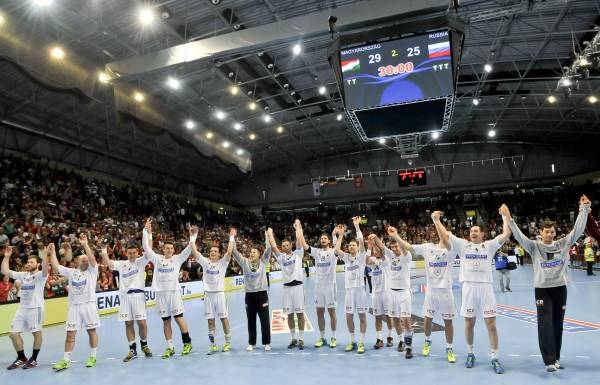 Fiatalokkal, tét nélkül