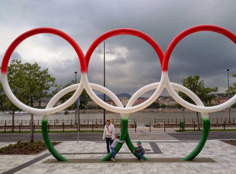 Olimpia 2024: öten kaptak NOB-üdvözlést