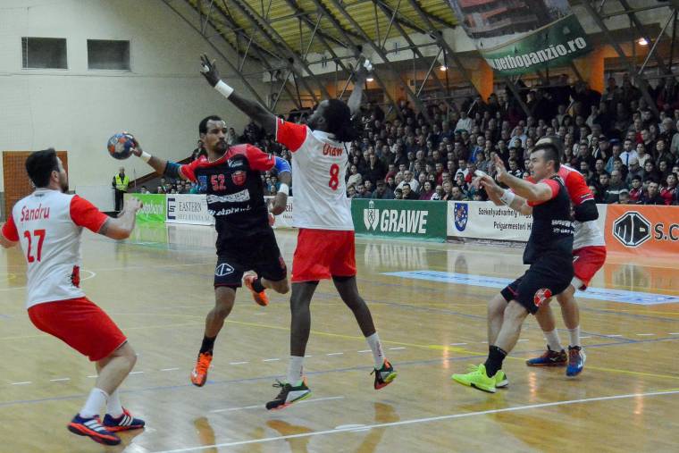 A listavezető Dinamo lefékezte a meccset megóvó SZKC-t