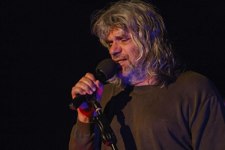 Rákóczi színpadon a magyar blues koronázatlan királya, Földes Hobó László •  Fotó: Rab Zoltán