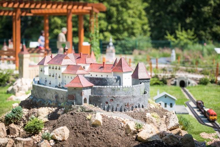 Magos Déva vára kicsiben