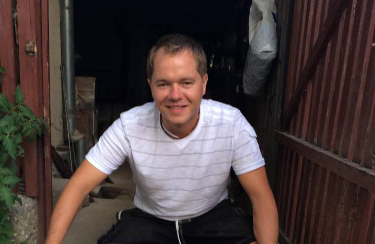 A sajtón keresztül találtak egymásra