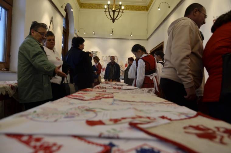 Tárlat az elődök örökségéből