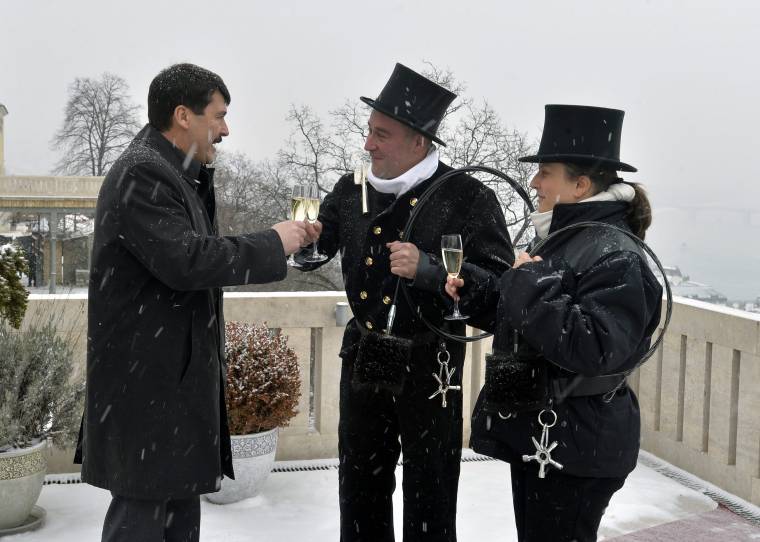 Kéményseprők nemzetköszöntője