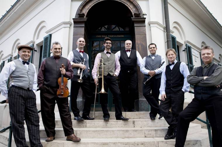 Parádé Fúvós Fesztivál a váradi Holnaposok előtt