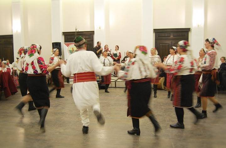 Csángó bált rendeztek Brüsszelben