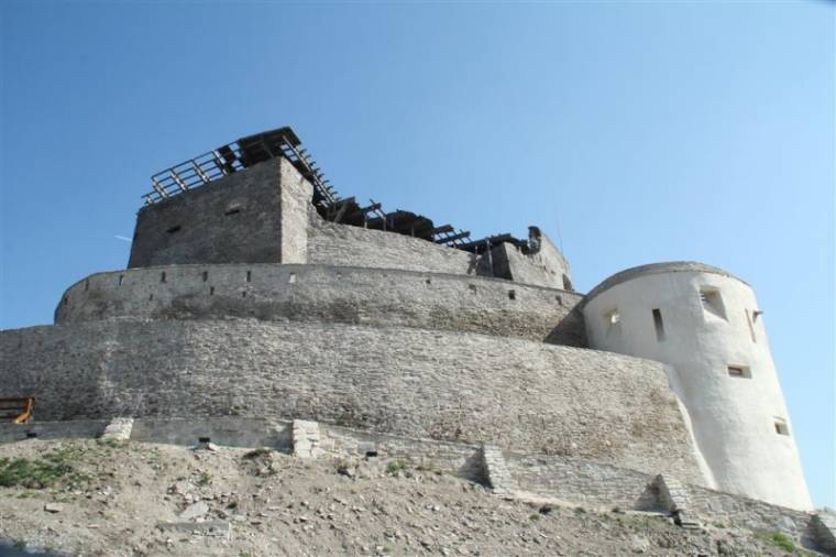 Áprilistól ismét látogatható „magos” Déva vára