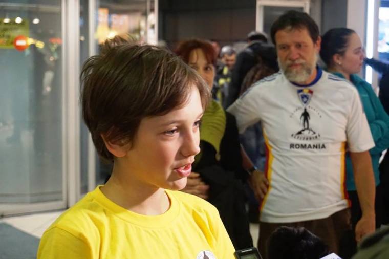 Világrekorder a 12 éves barcarozsnyói alpinistalány