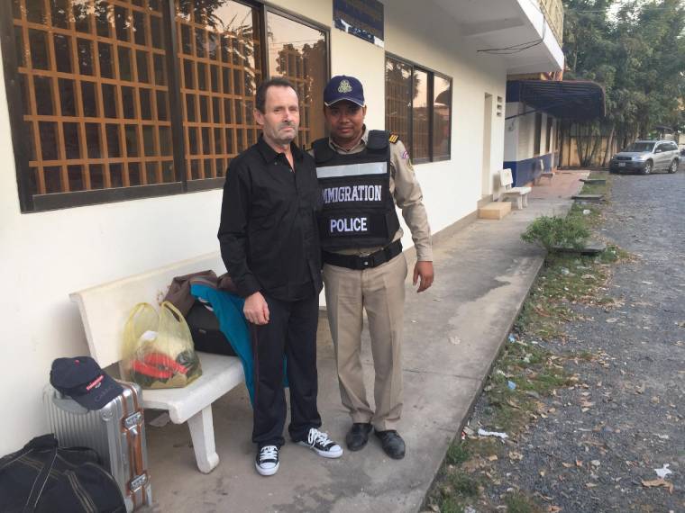 Kambodzsában találtak rá a magyar és román cégeket „vezető” hajléktalanra