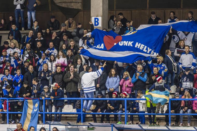 Hokimeccs mint lelkesítő ünnep Csíkszeredában