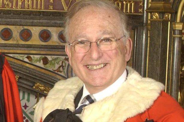 Pedofíliával vádolnak egy brit lordot, a munkáspárt tagját