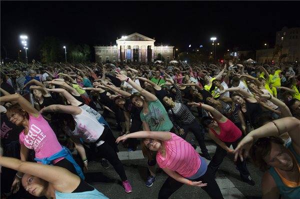 Célba ért a Déva–Budapest adománygyűjtő váltófutás