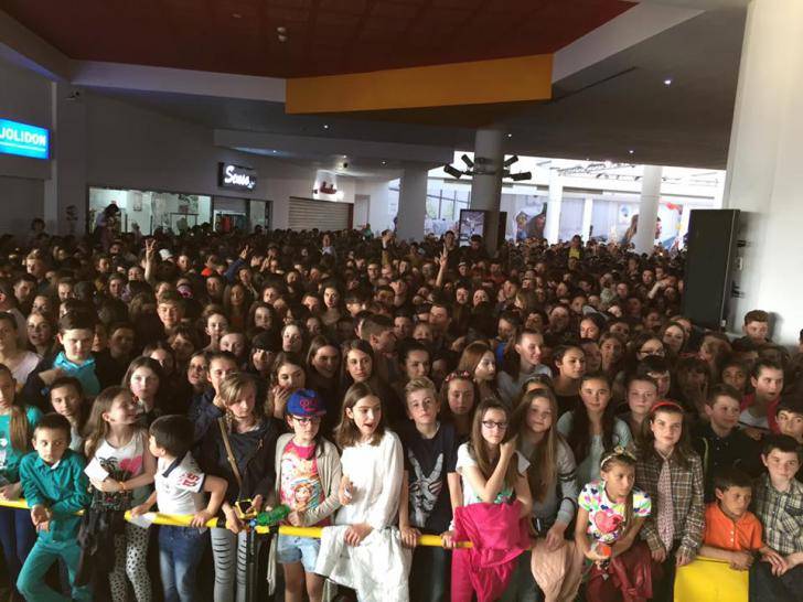 Bírság a Piatra Neamţ-i koncerten történtek miatt