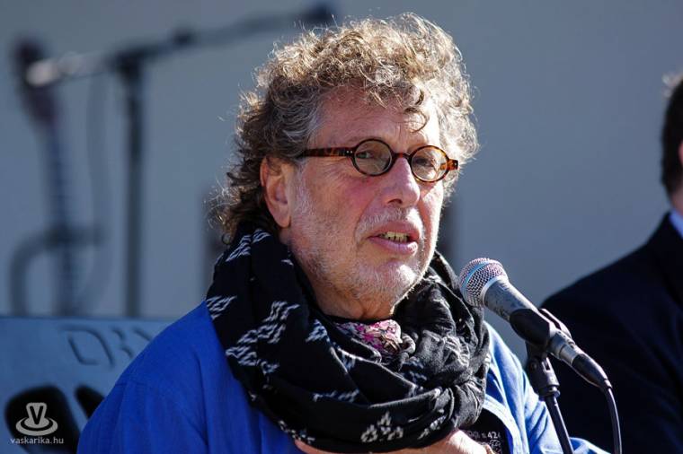 Presser: sok magyar dal a hiábavalóságnak íródik