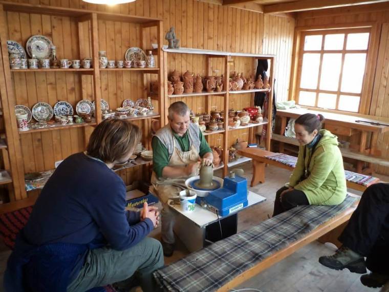 Elleshető titkok – Tágasabb lett a korondi fazekas élményműhely