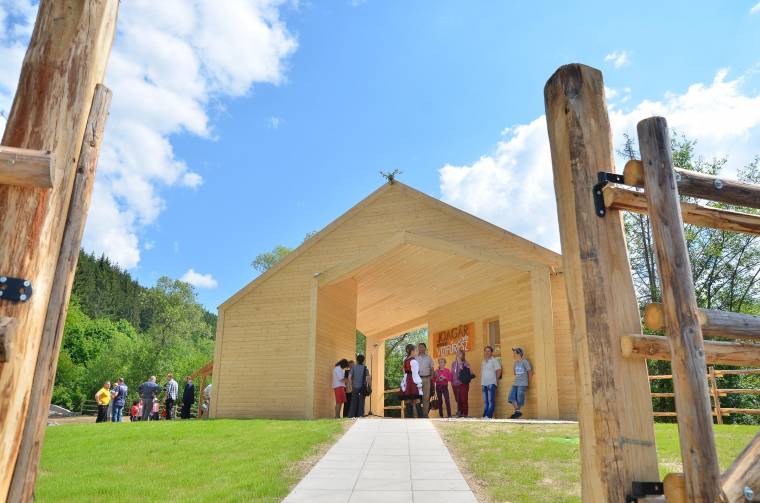 Mementó és turistacsalogató: egyedülálló fűrészmalmot avattak fel Ivóban