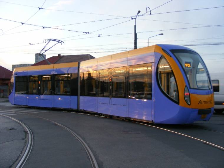 Korszerű román gyártmányú villamost tesztelnek Temesváron