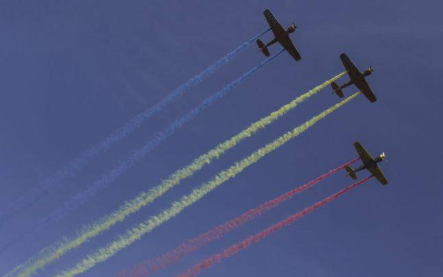 Katonai parádéval ünnepeltek Bukarestben