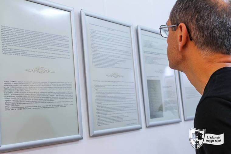 Kolozsvár kiváltságleveleiből nyílt kiállítás