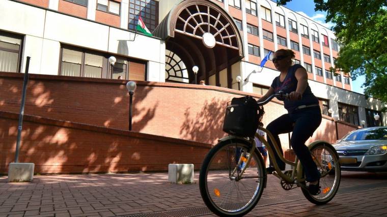 Pánik a székely diákmunkások körében vegyszermérgezés gyanúja miatt