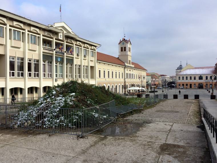 „Elrepül” a főtérről a szentgyörgyi sárkány