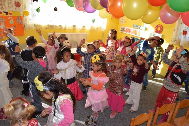 Függőben a szegény gyerekek Maros megyei óvodájának sorsa