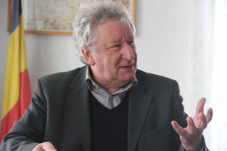 Elítélték, így le kell mondania Csernáton polgármesterének