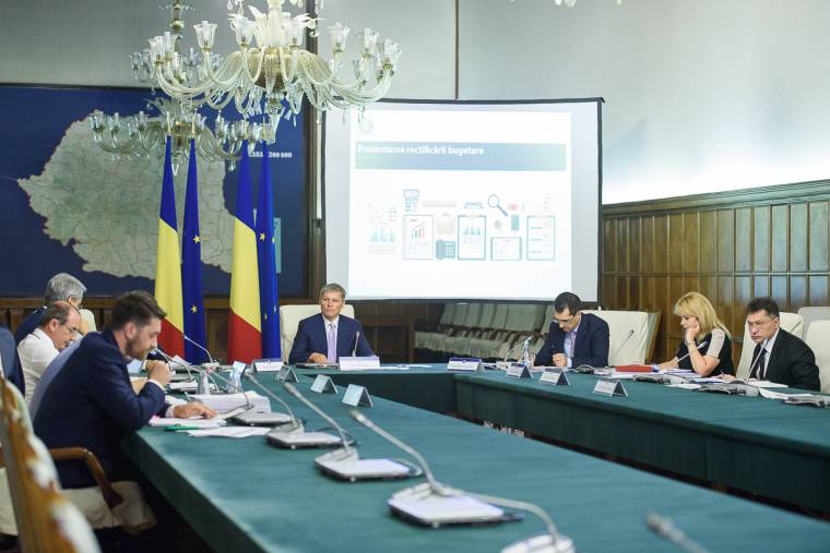 Több pénz az oktatásnak és az egészségügynek