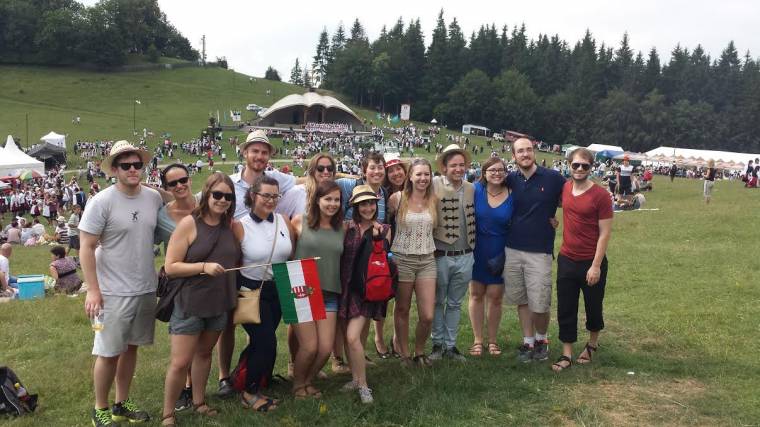 Amerikai fiatalok erdélyi körúton