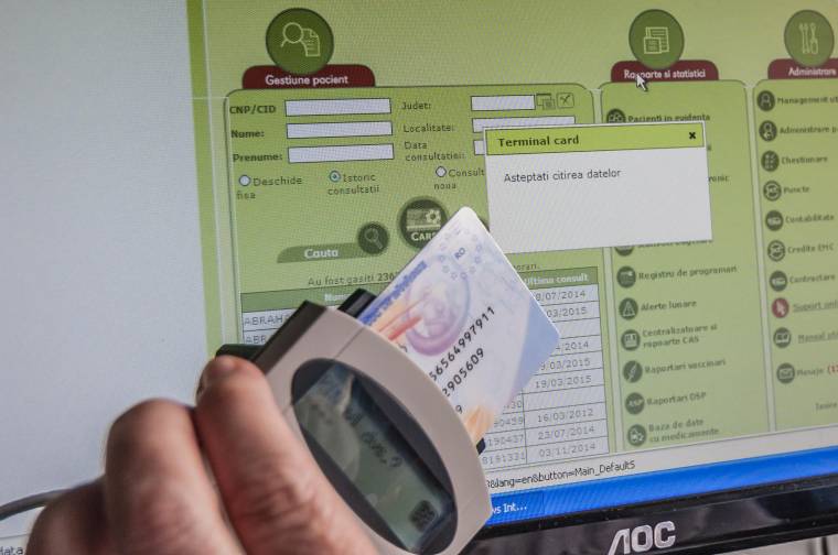 Kivizsgálja a kormány az egészségügyi kártya meghibásodását