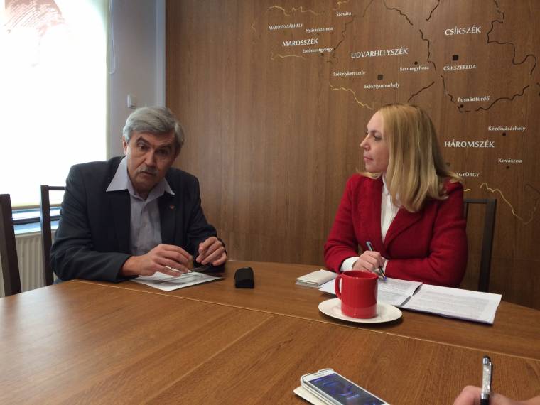 Szigorúbban lépnének fel a gyűlöletbeszéd ellen